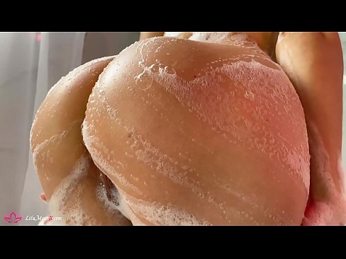 ❤️ Brunette شاور میں شدید orgasm کے لئے وائبریٹر کے ساتھ بلی میں مشت زنی کرتی ہے۔ ❌ فحش میں ur.courseclass.ru ❌️❤